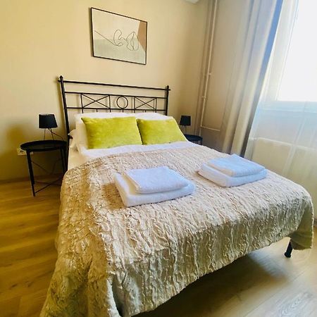 City Home Debrecen Bagian luar foto